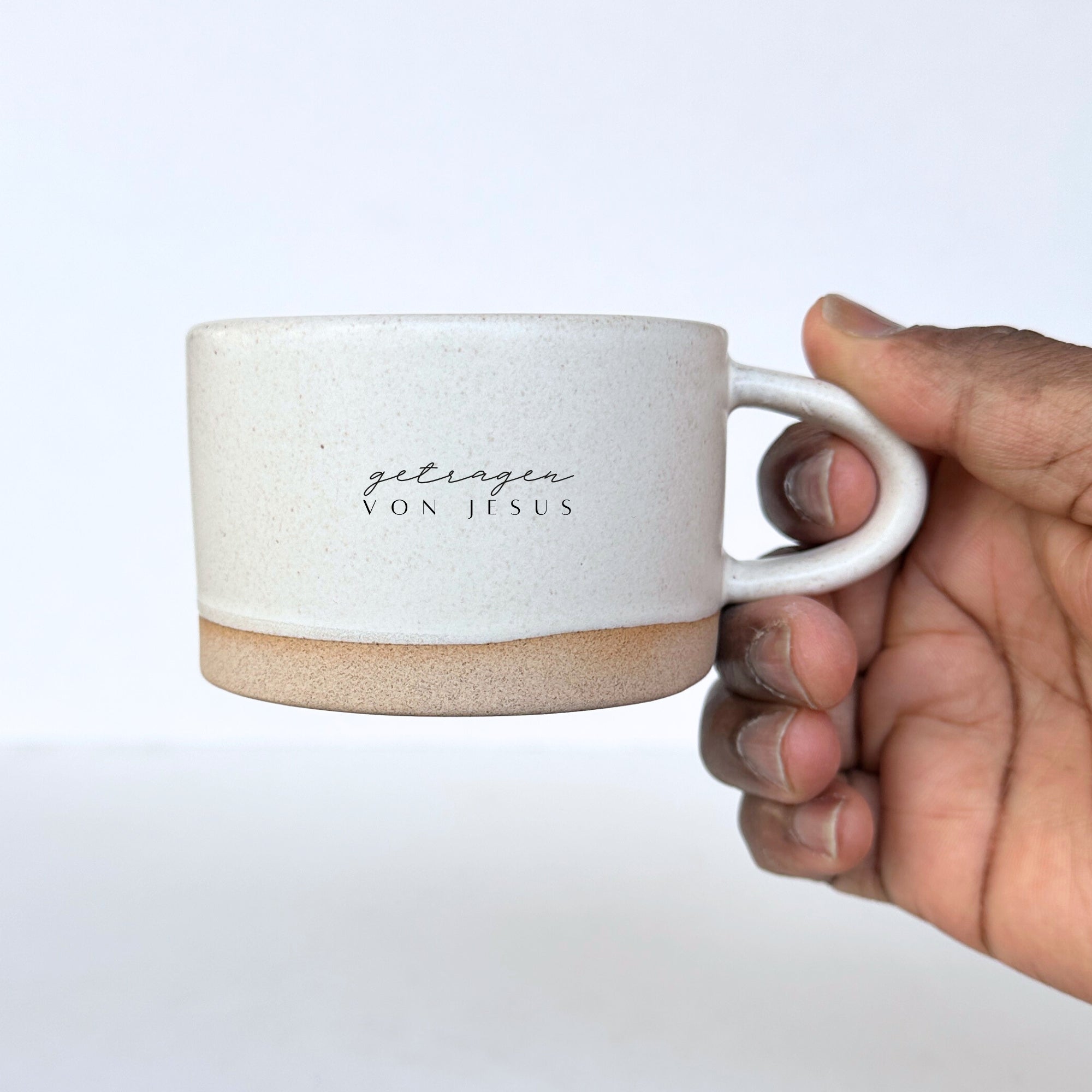 Handgemachte Tasse "getragen von Jesus" 180ml - Graviert | RUSTY-S