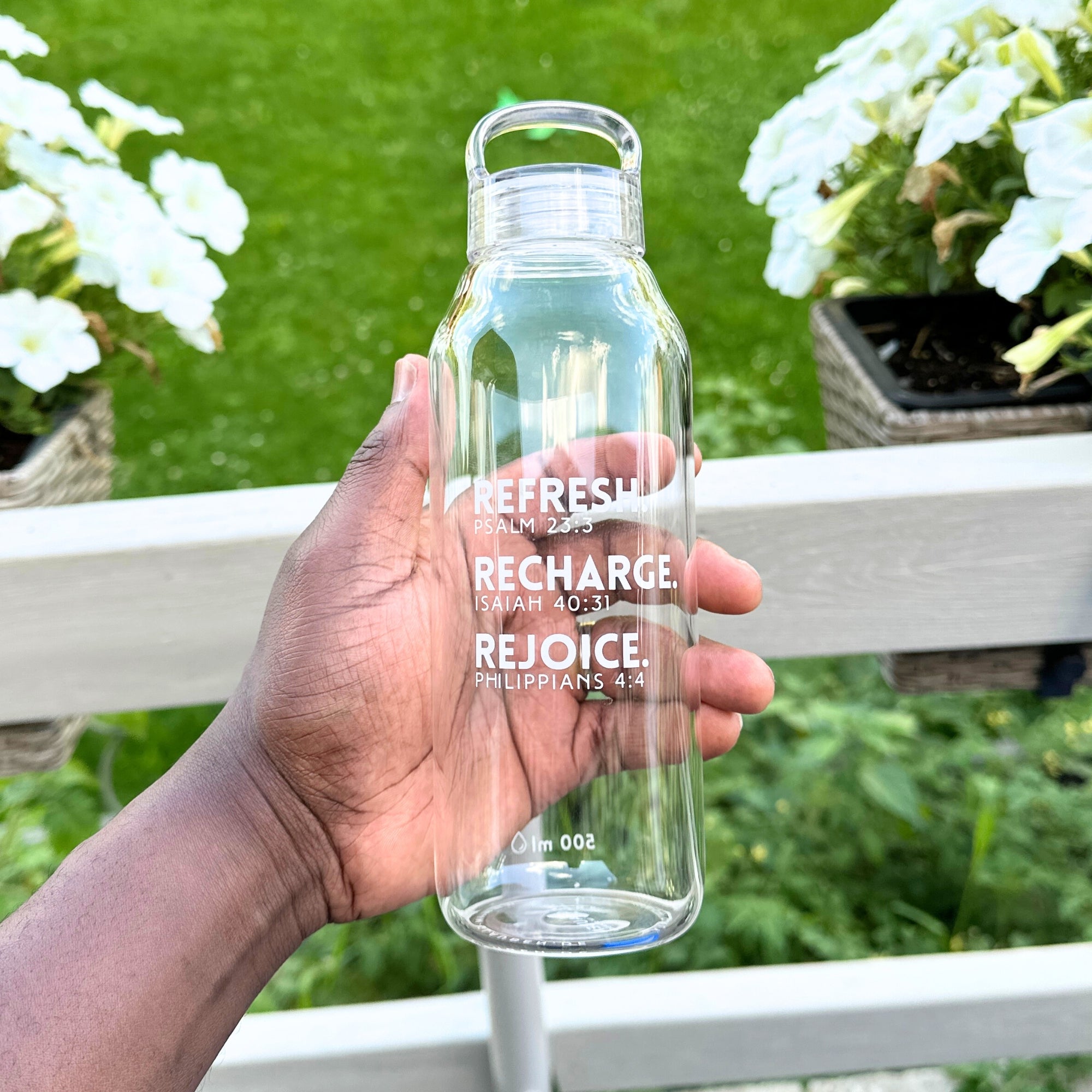 Trinkflasche aus Glas "Refresh, Recharge, Rejoice" · 500ml