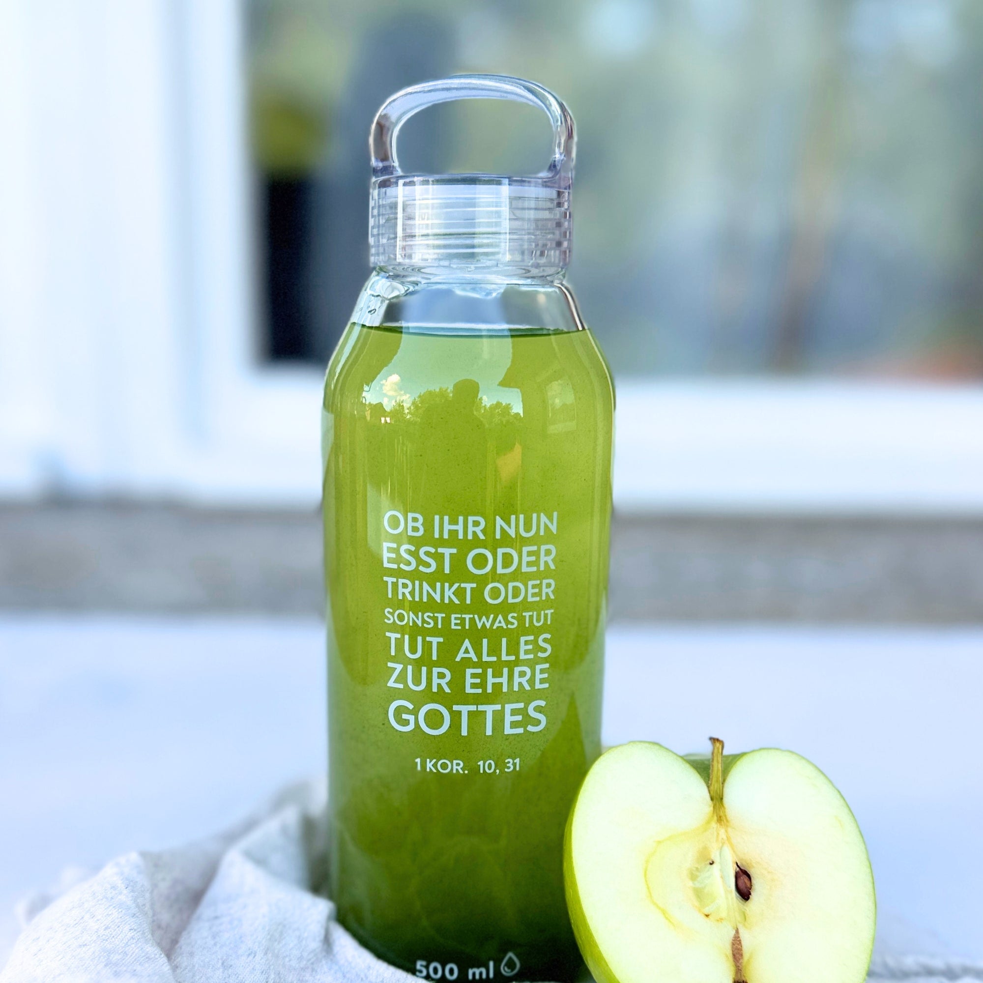 Trinkflasche aus Glas "Soli Deo Gloria" · 500ml