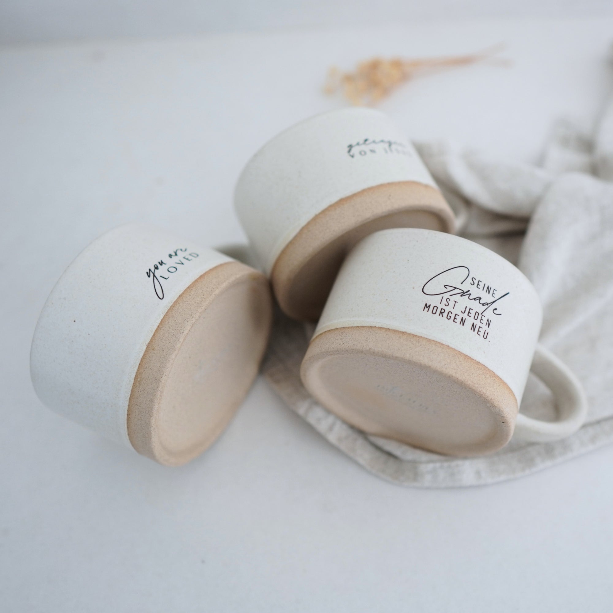 Handgemachte Tasse "you are loved" 180ml - Graviert | RUSTY-S