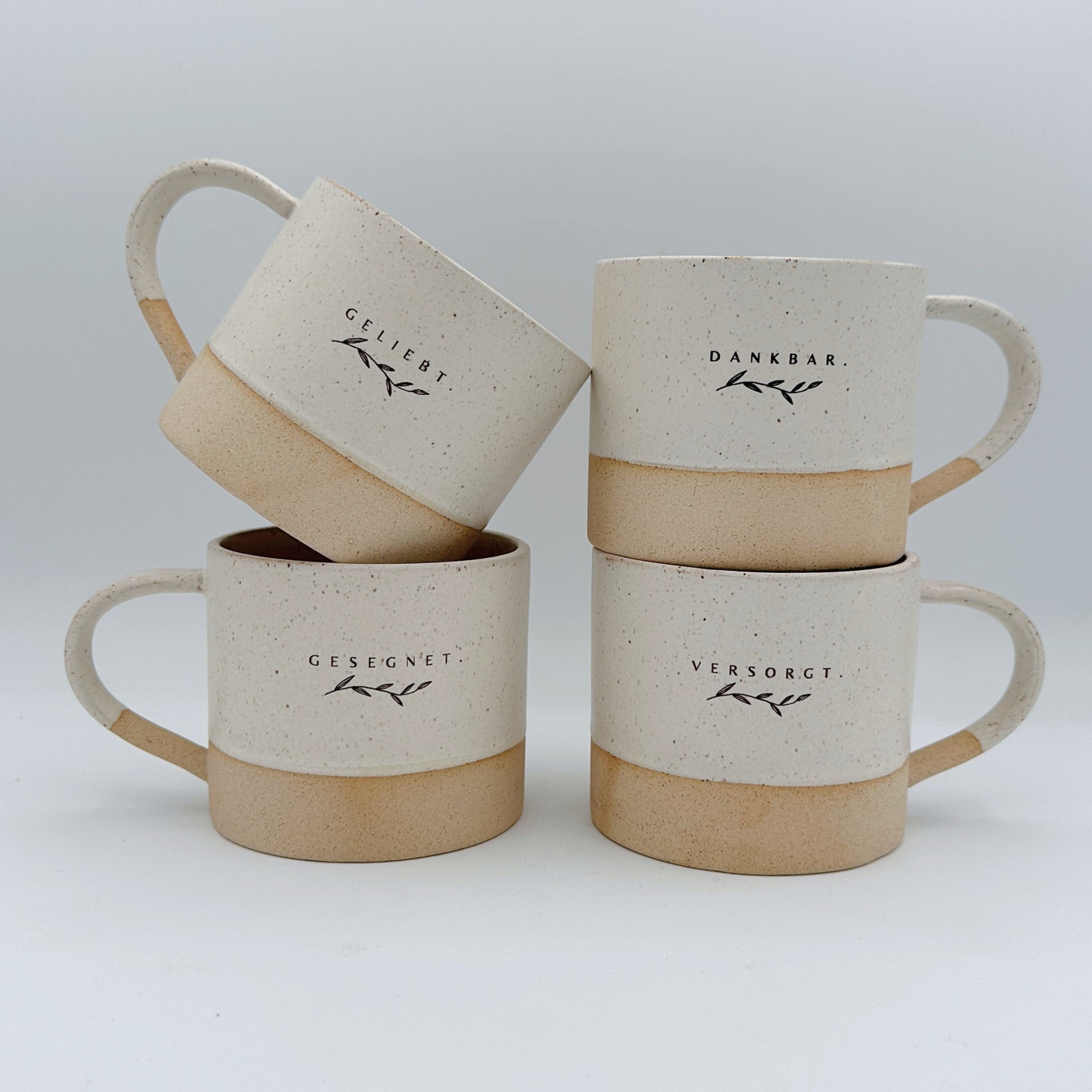 Handgemachte Tasse 4er-Set "Geliebt Gesegnet Versorgt Dankbar" je 300ml · Graviert | RUSTY-M