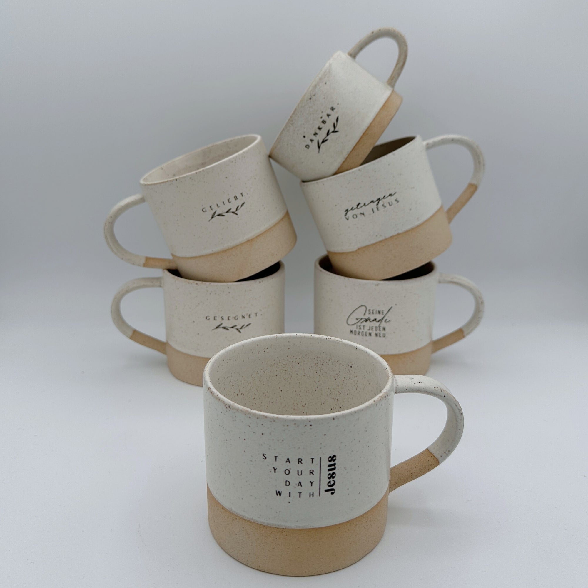 Handgemachte Tasse "Start your day with Jesus" 300ml - Graviert | RUSTY-M