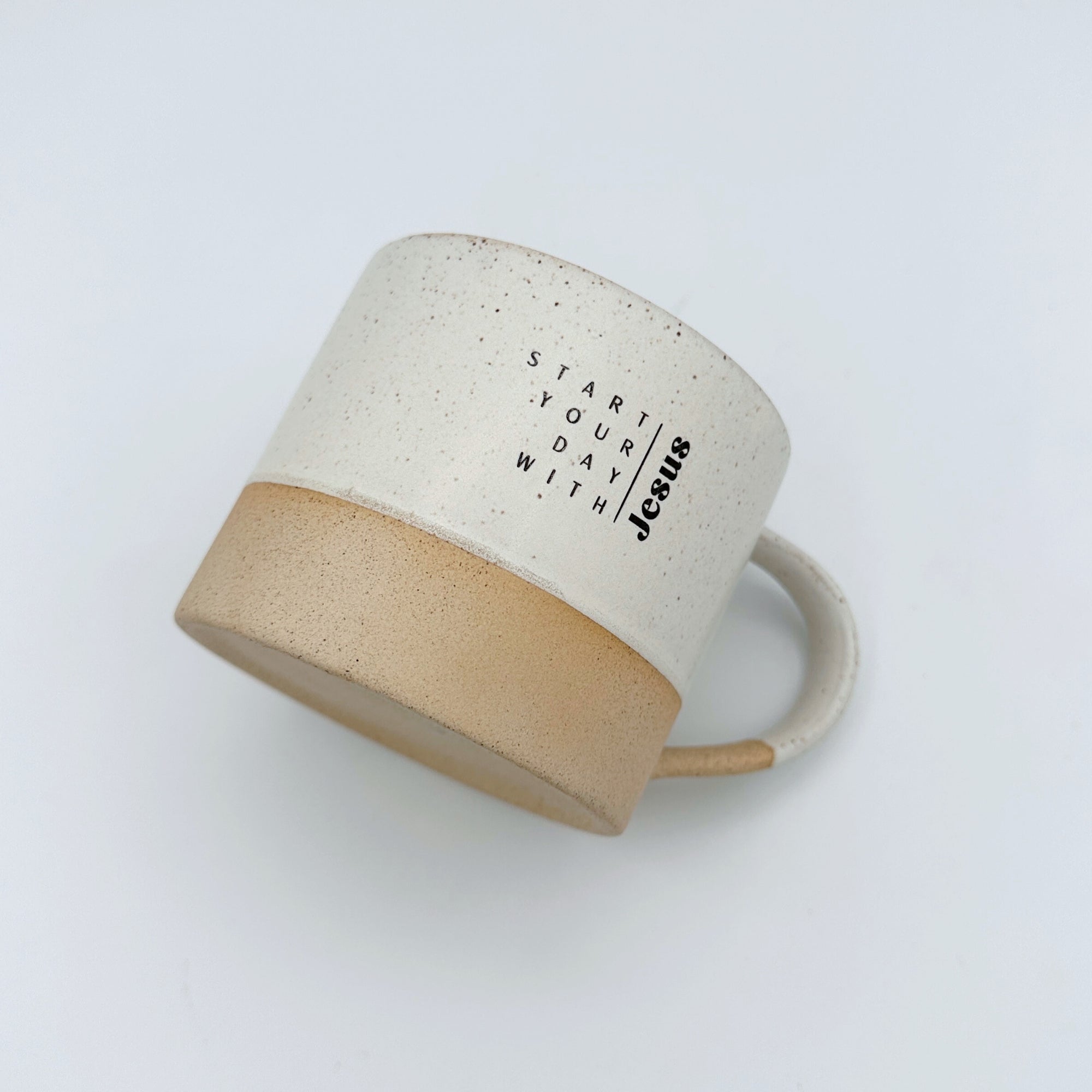 Handgemachte Tasse "Start your day with Jesus" 300ml - Graviert | RUSTY-M