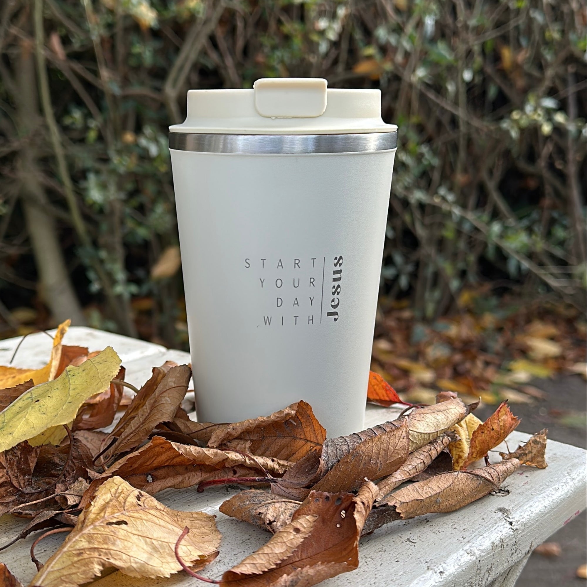 Edelstahlbecher "Start you day with Jesus" · Doppelwandig · Gravur