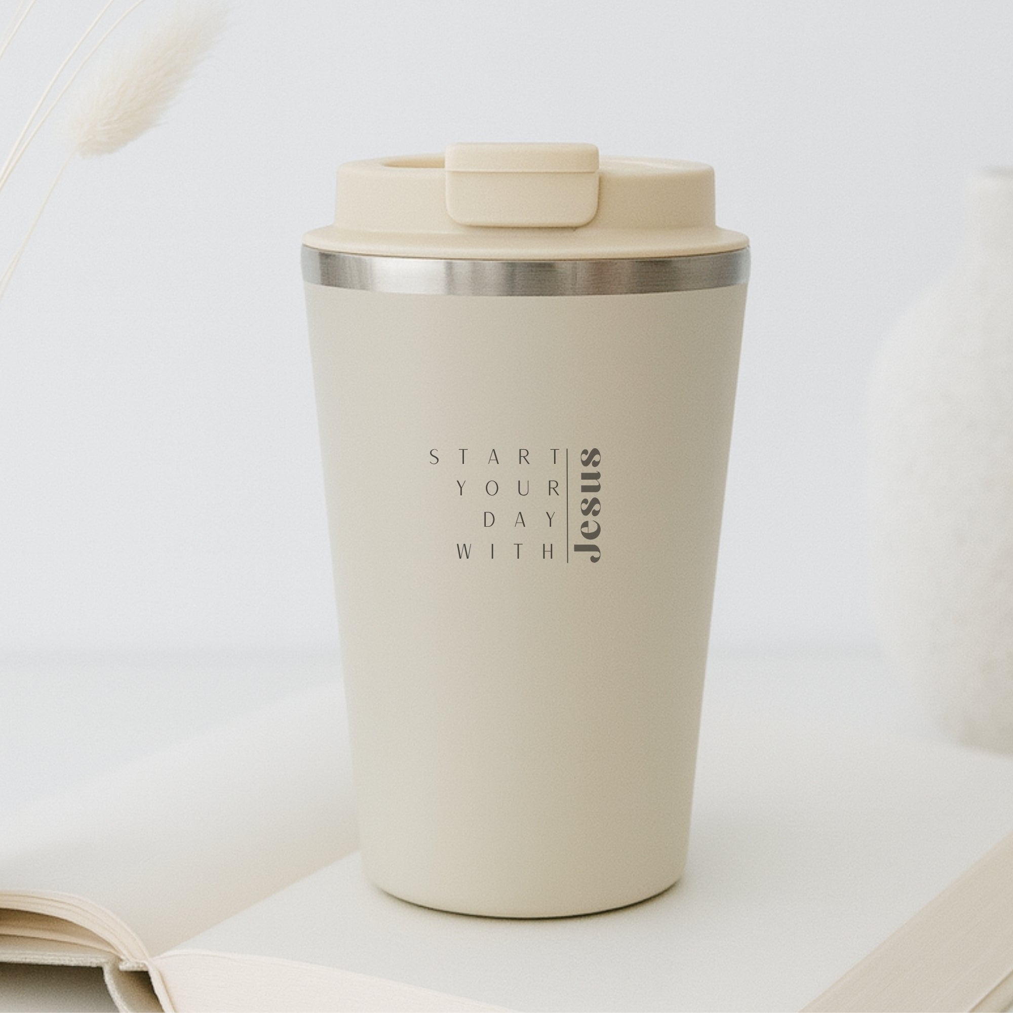 Edelstahlbecher "Start you day with Jesus" · Doppelwandig · Gravur