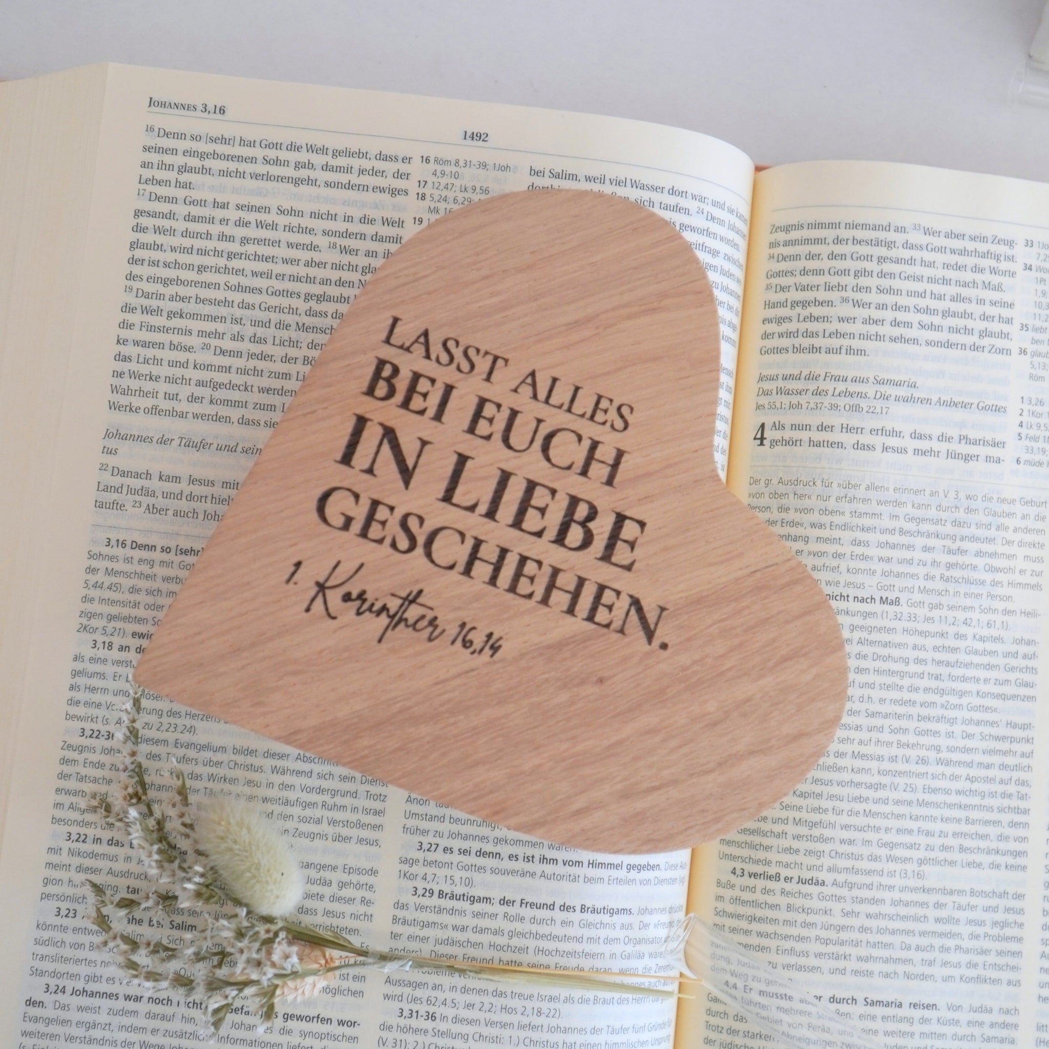Holzvase-Herz "Alles in Liebe" Massivholz Eiche