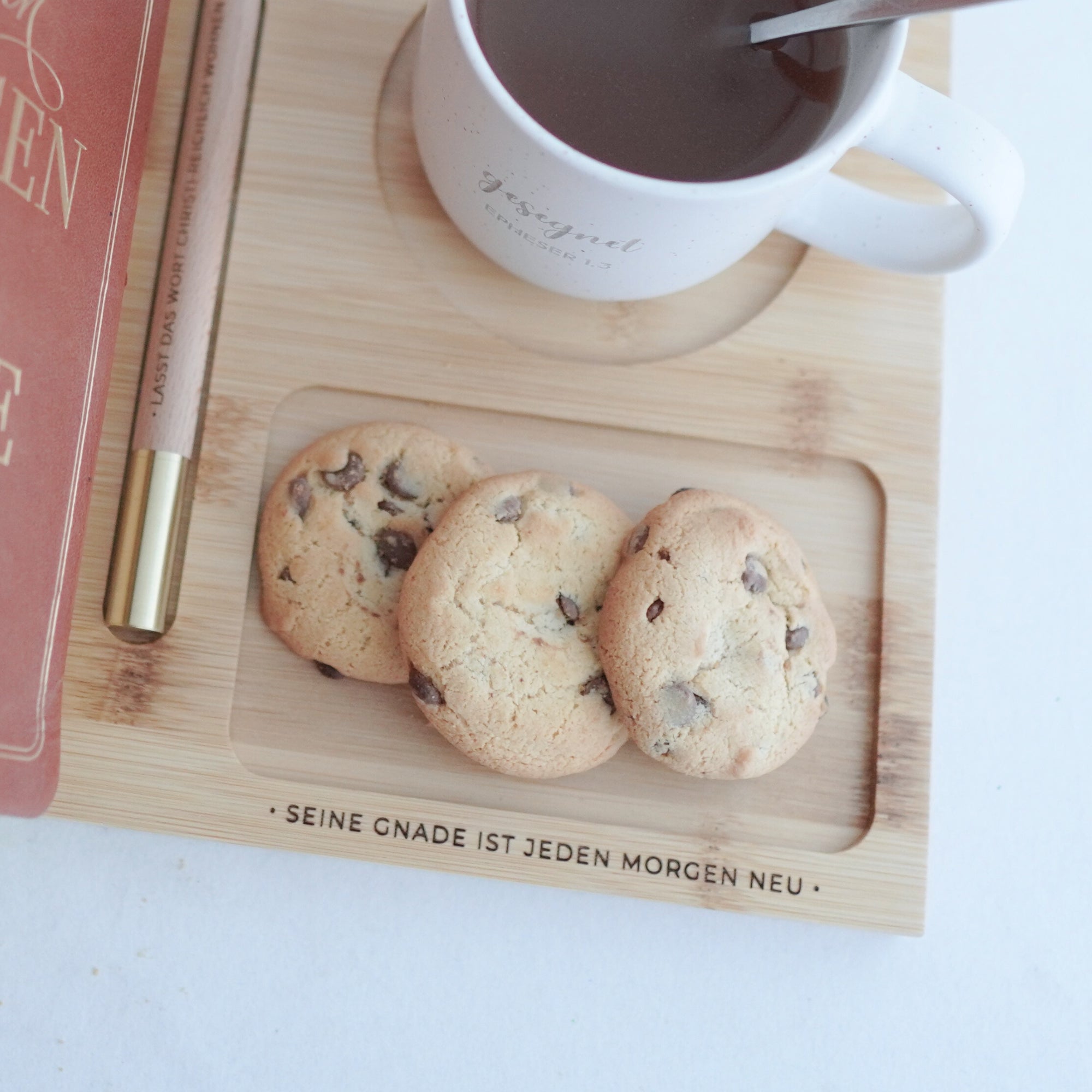 Buchstütze aus Bambusholz "Seine Gnade" · Gravur