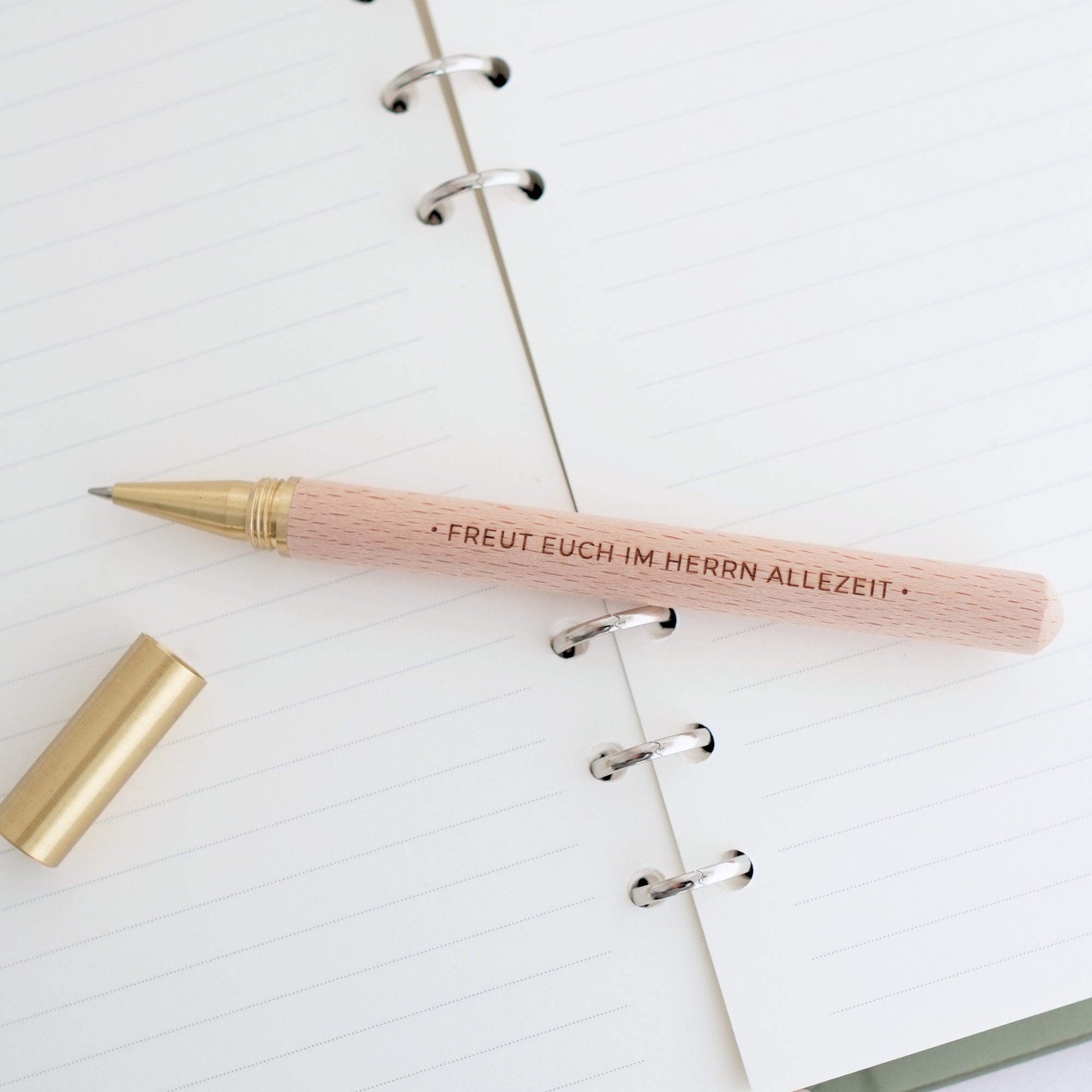 Edler Buchenholz Kugelschreiber "Freut euch"