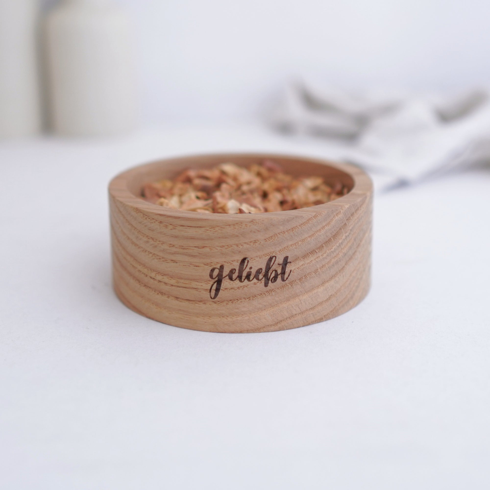 Kleine Holzschale · "Geliebt" · Eiche