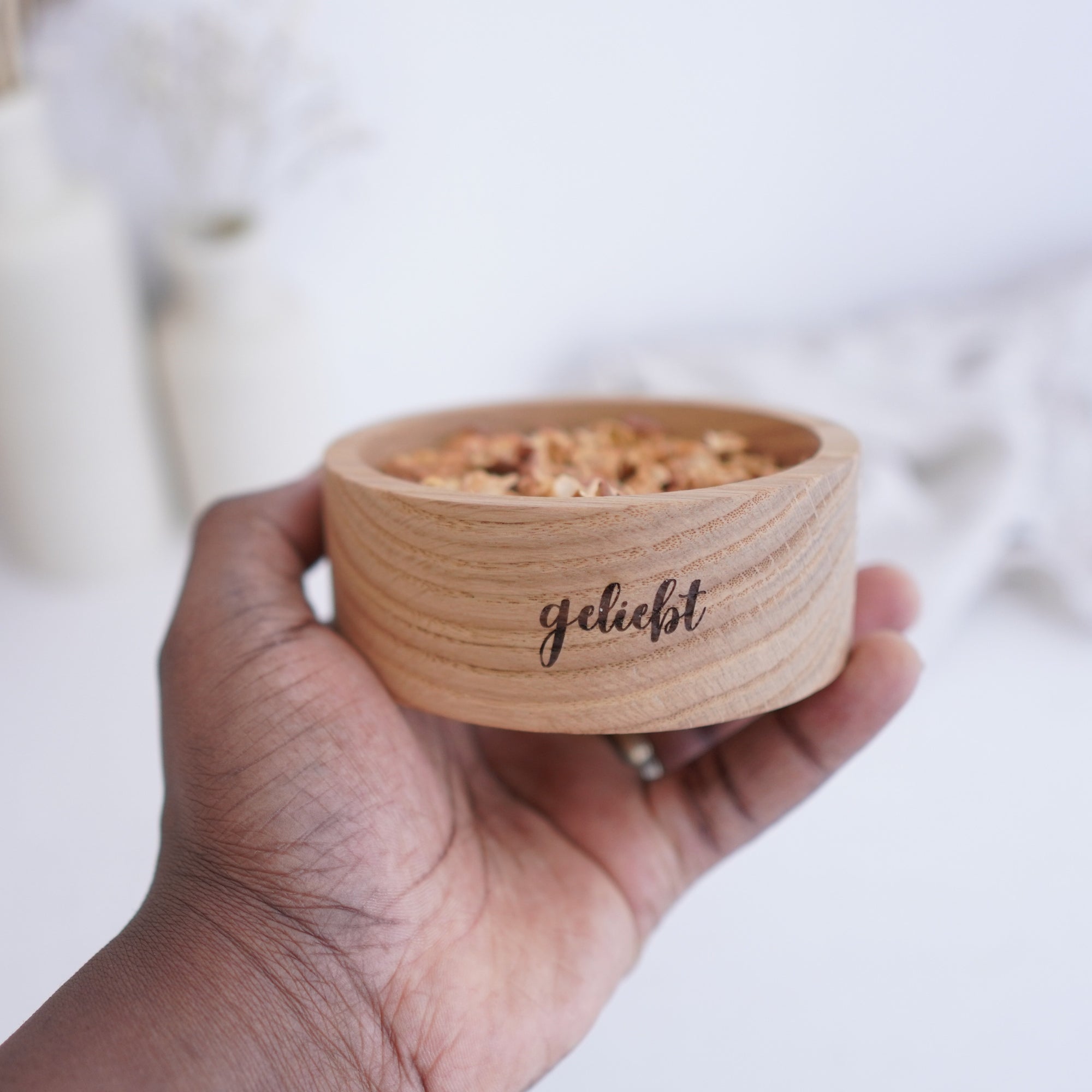 Kleine Holzschale · "Geliebt" · Eiche