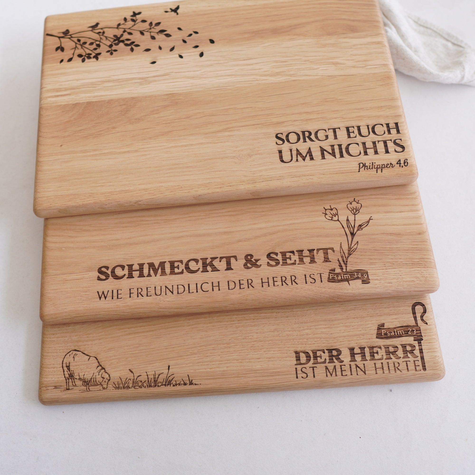 Schneidebrett "Sorgt euch um nichts" Eiche | LYDIA