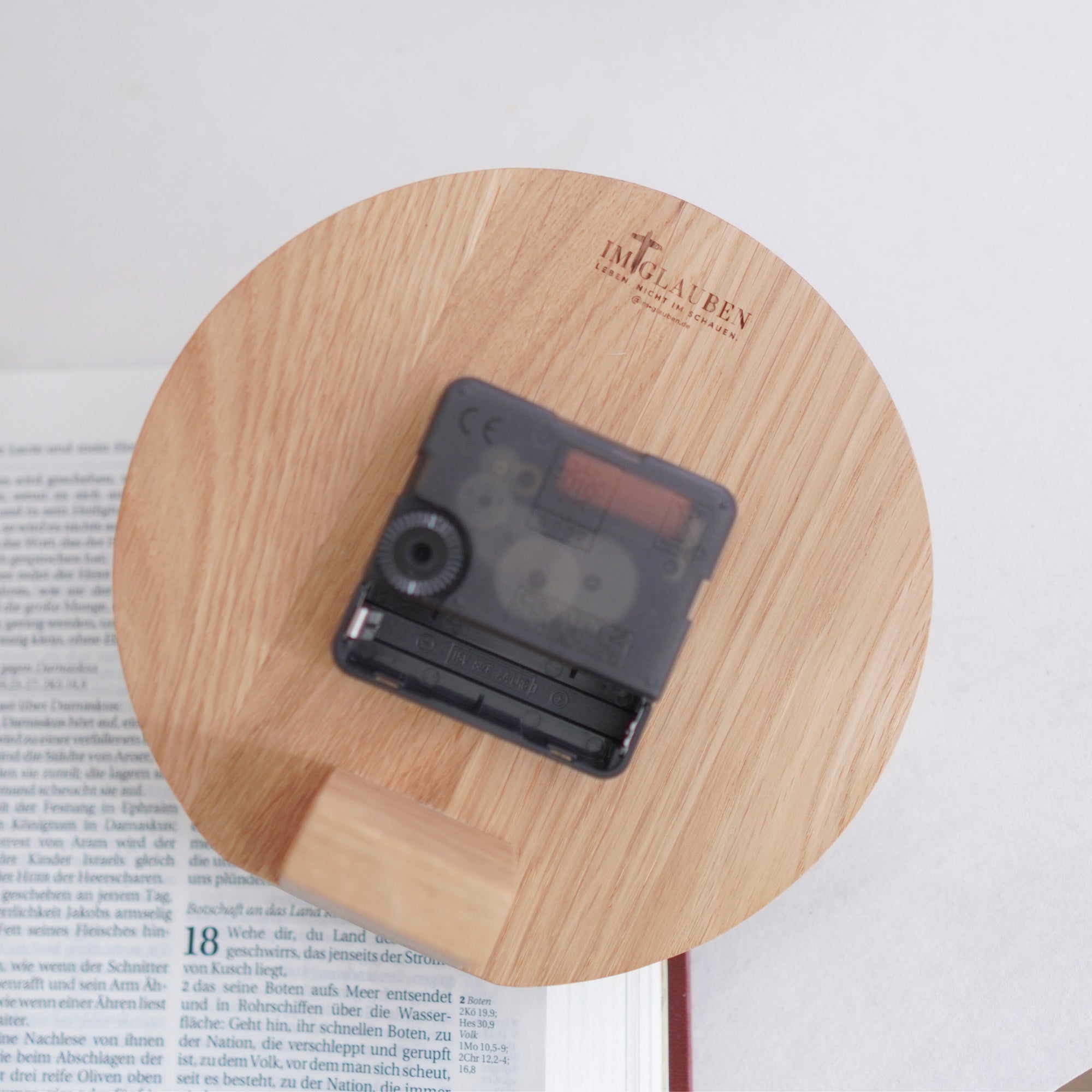 Tischuhr "Seine Gnade" massivem Eichenholz