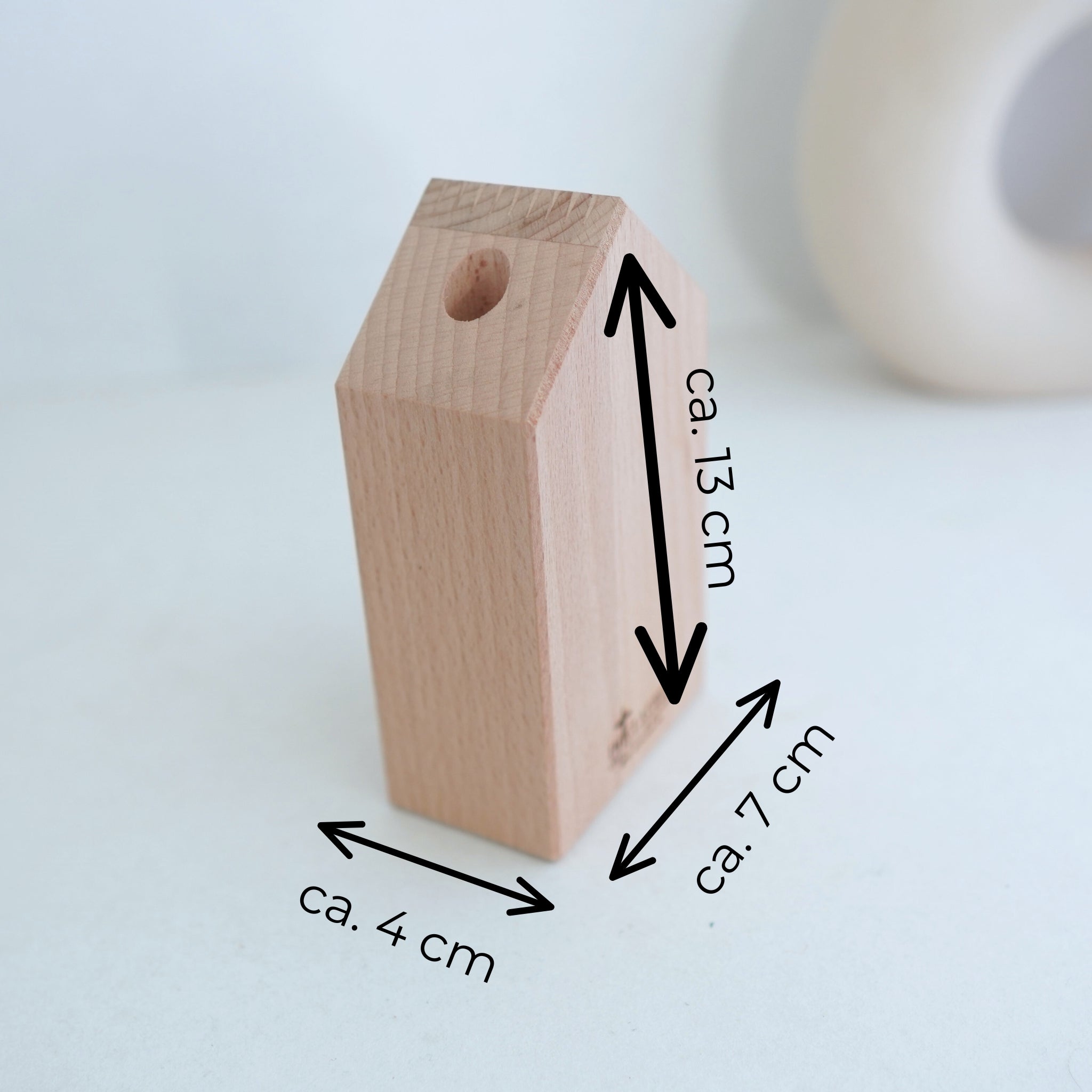 Holzvase-Haus "Alles in Liebe" mit Trockenblumen