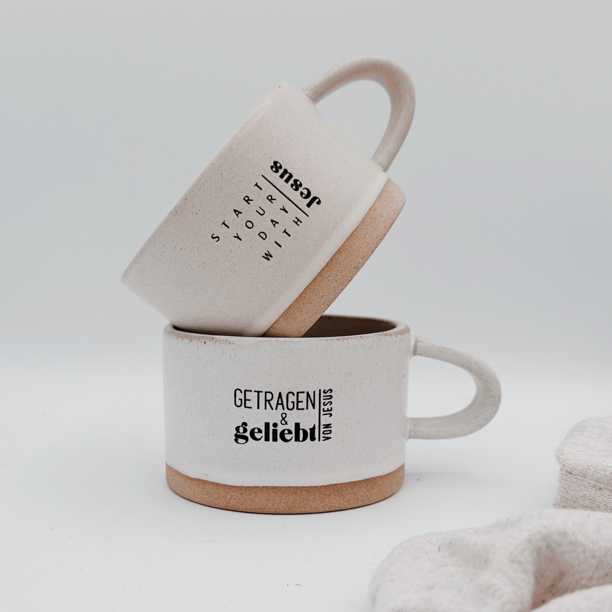 Handgemachte Tasse "Start your day with Jesus" 180ml - Graviert | RUSTY
