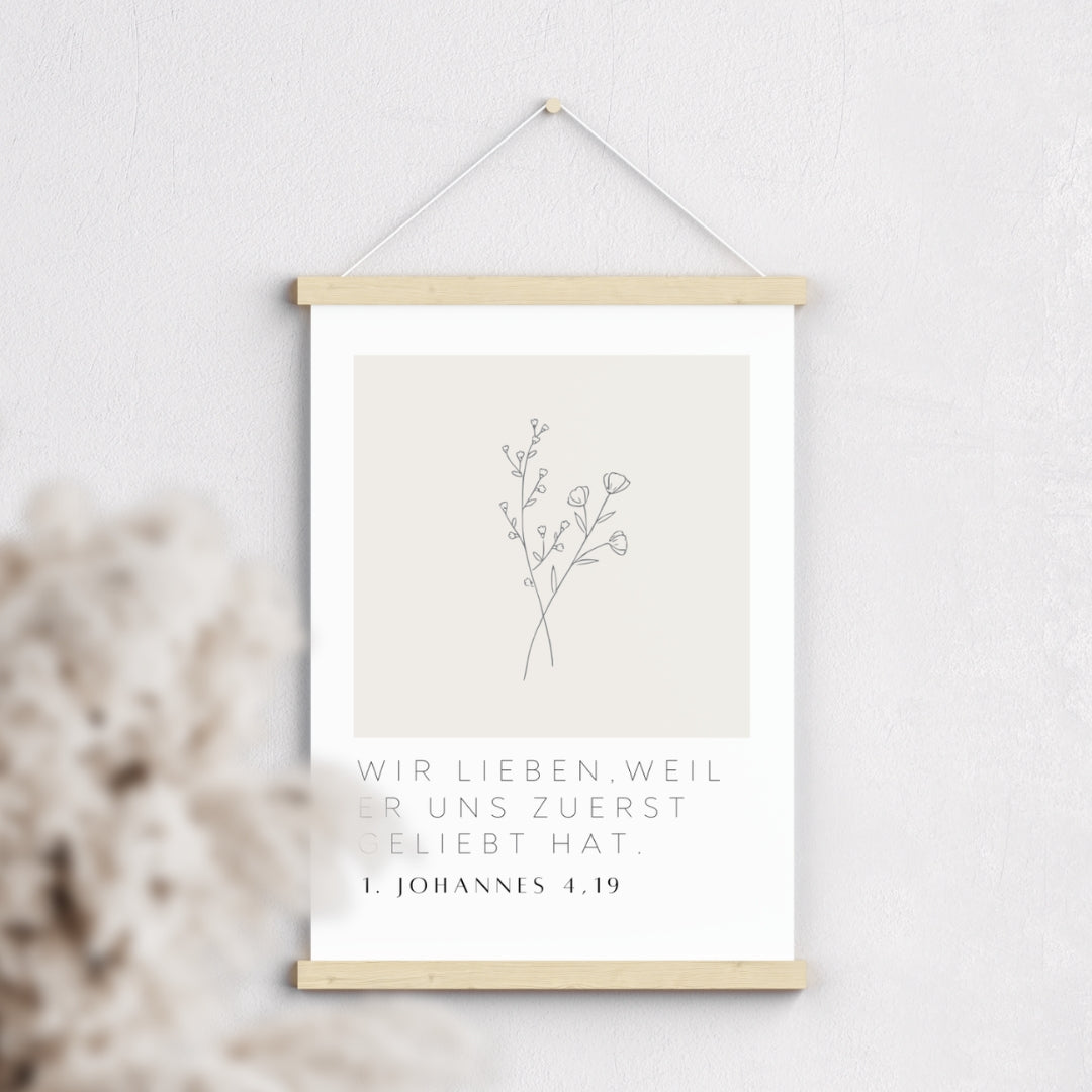 Leinwand-Poster "Er hat uns zuerst geliebt" · A3/ A4/ A5 · Bibelvers