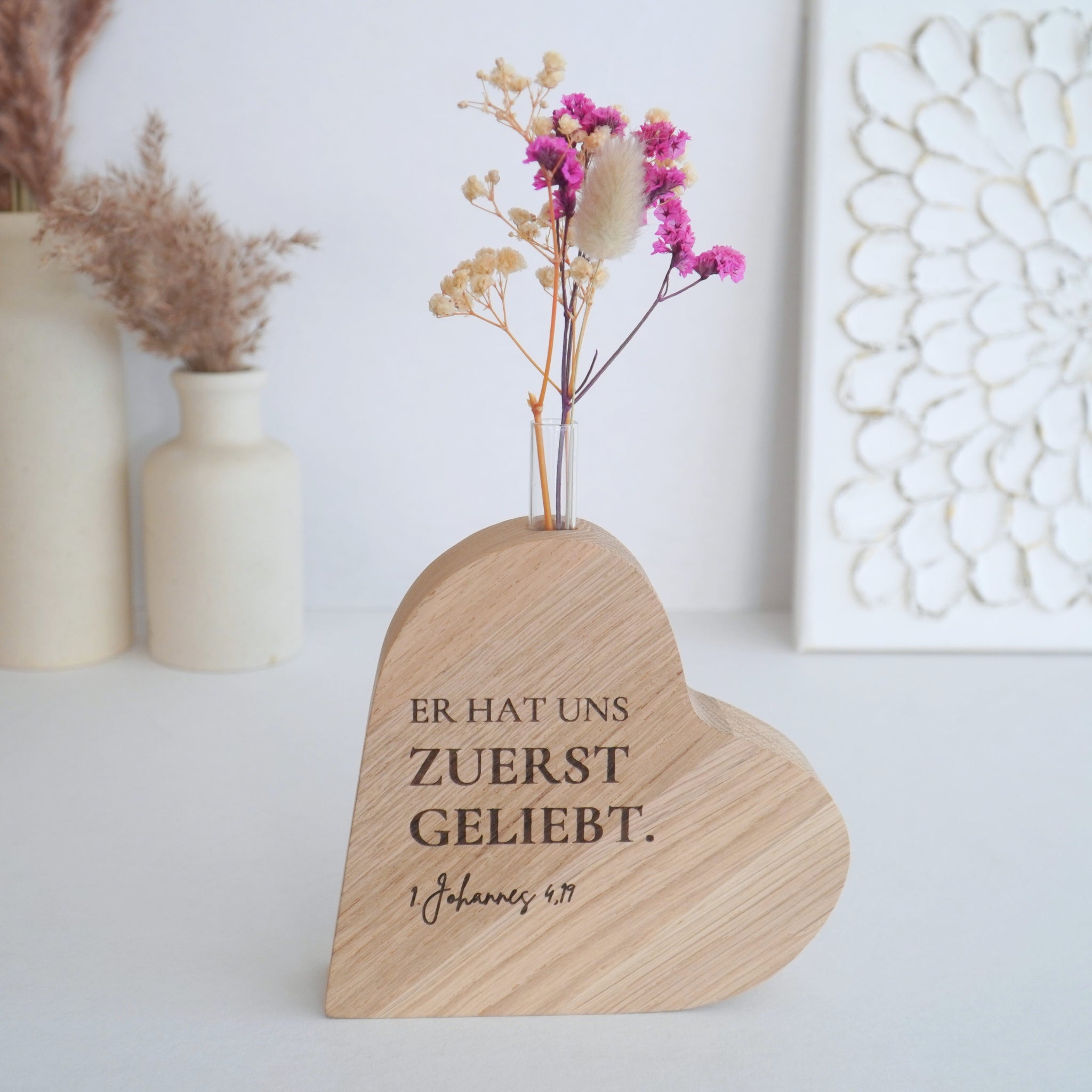 Holzvase-Herz "Zuerst geliebt" Massivholz Eiche