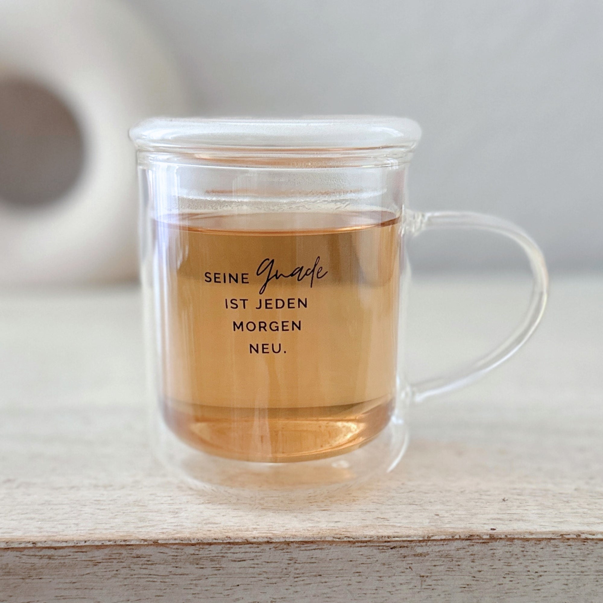 Thermotasse Glas "Seine Gnade" · 350ml · inkl. Glasdeckel & Edelstahlsieb