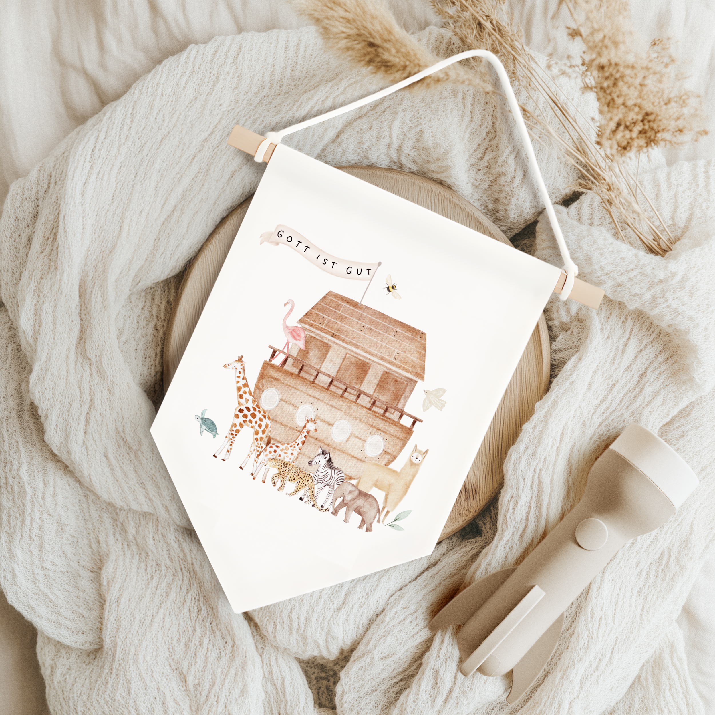 Leinwand-Wimpel mit Buchenholz-Aufhängung "Gott ist gut" · Arche Noah